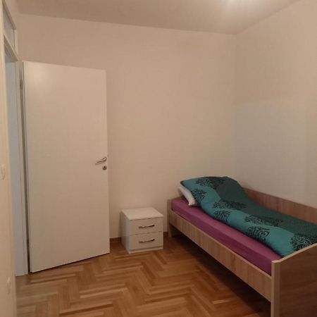 Rooms Near The Airport Sarajewo Zewnętrze zdjęcie