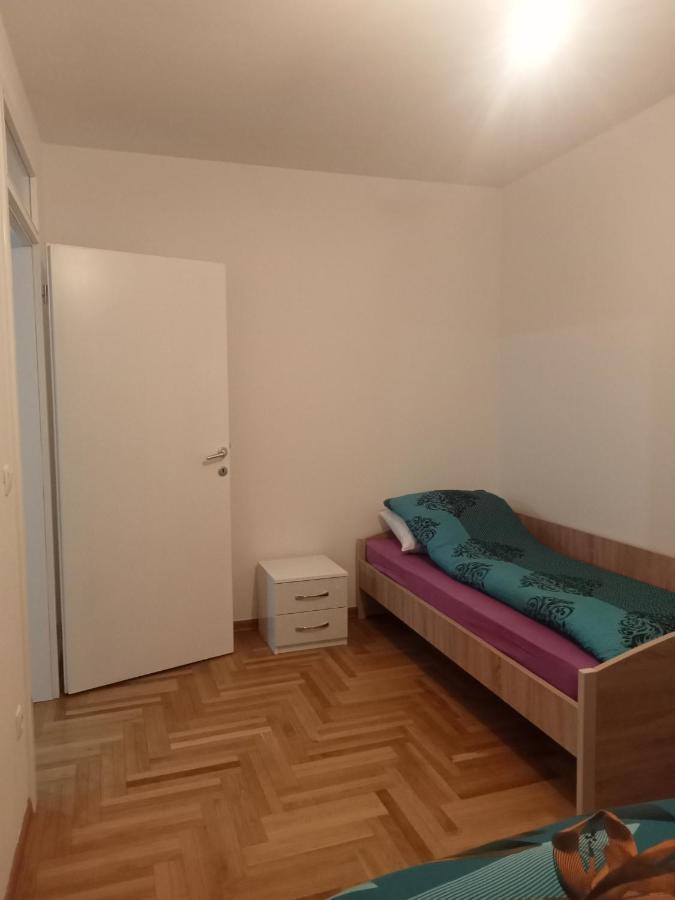 Rooms Near The Airport Sarajewo Zewnętrze zdjęcie