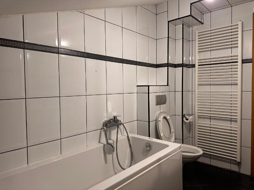 Rooms Near The Airport Sarajewo Zewnętrze zdjęcie